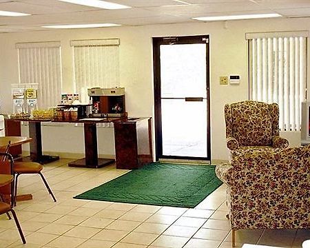 Parkway Inn Vestal Экстерьер фото
